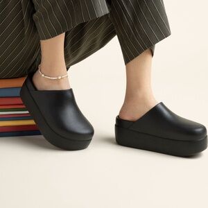 Crocs Dylan Platform Clogs